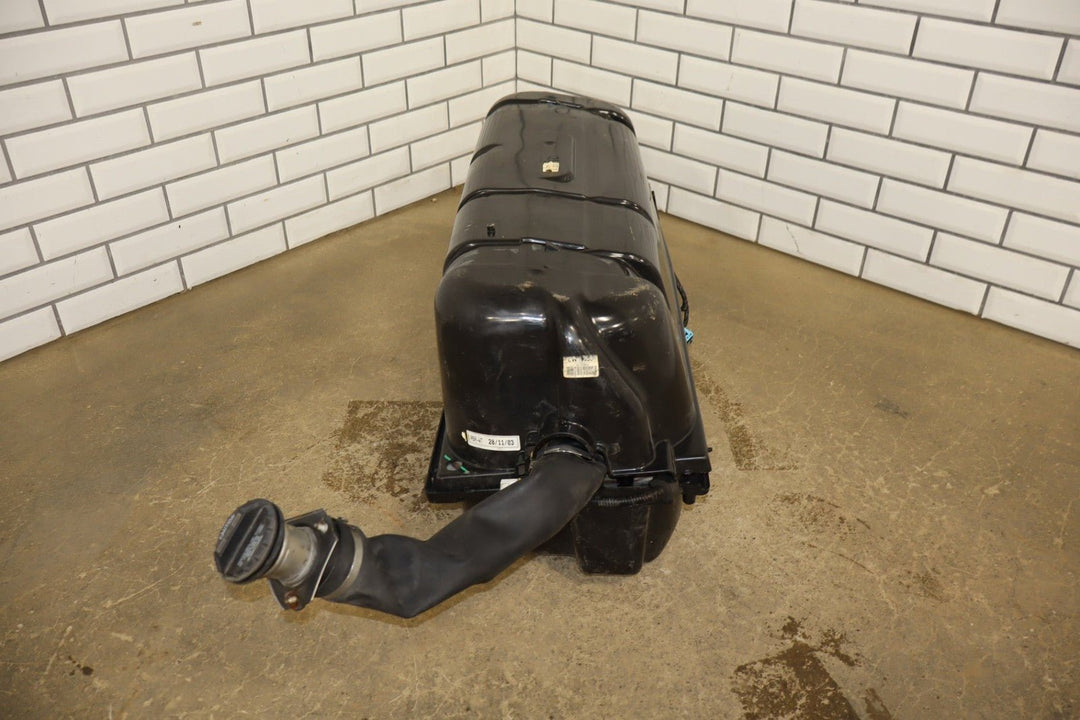 2004 - 2006 Pontiac GTO Fuel Tank 92157560 OEM