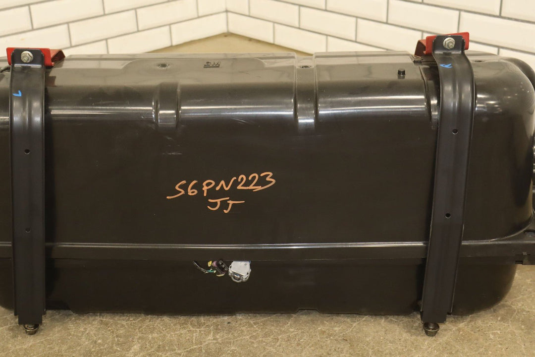 2004 - 2006 Pontiac GTO Fuel Tank 92157560 OEM