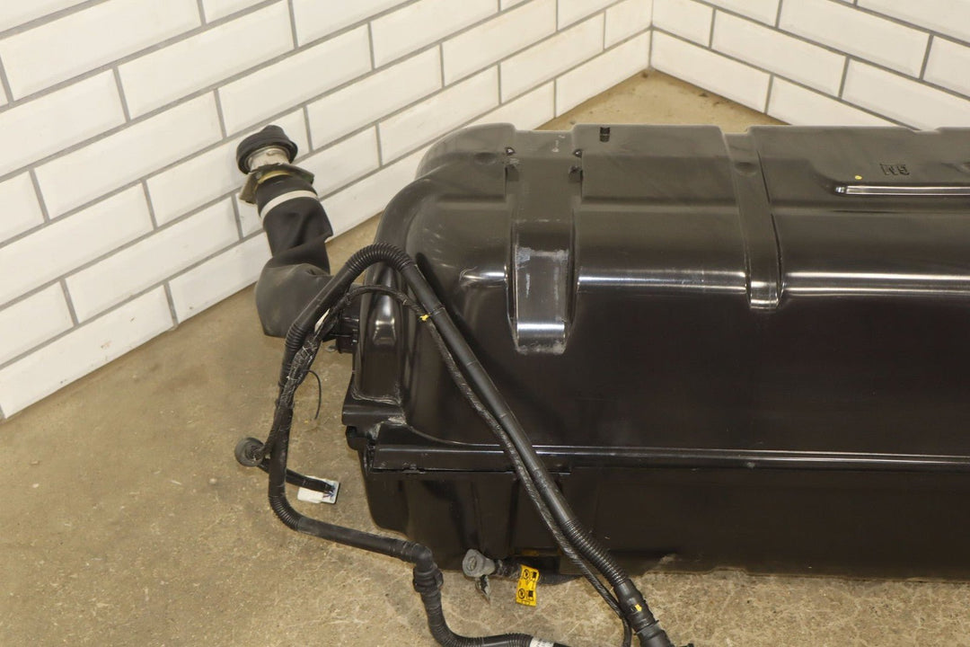 2004 - 2006 Pontiac GTO Fuel Tank 92157560 OEM