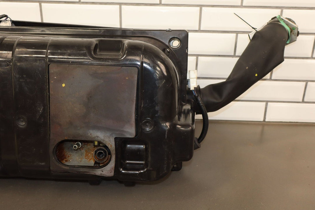 2004 - 2006 Pontiac GTO Fuel Tank 92157560 OEM