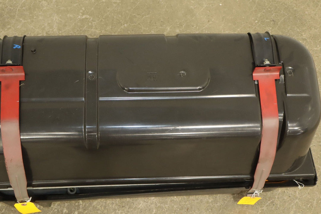 2004 - 2006 Pontiac GTO Fuel Tank 92157560 OEM