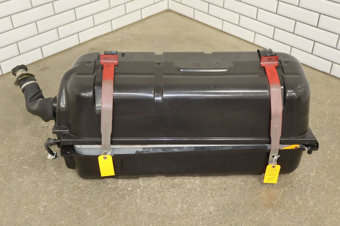 2004 - 2006 Pontiac GTO Fuel Tank 92157560 OEM