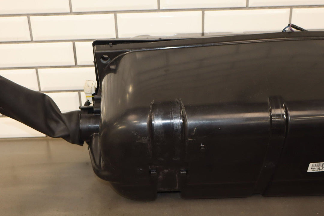 2004 - 2006 Pontiac GTO Fuel Tank 92157560 OEM