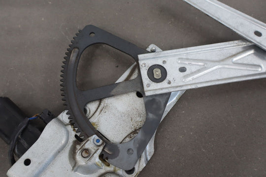 2004 - 2006 Pontiac GTO Left Front Door Regulator 92178256 OEM