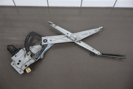 2004 - 2006 Pontiac GTO Left Front Door Regulator 92178256 OEM