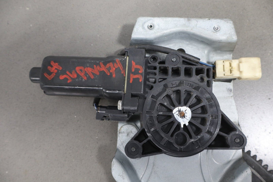 2004 - 2006 Pontiac GTO Left Front Door Regulator 92178256 OEM