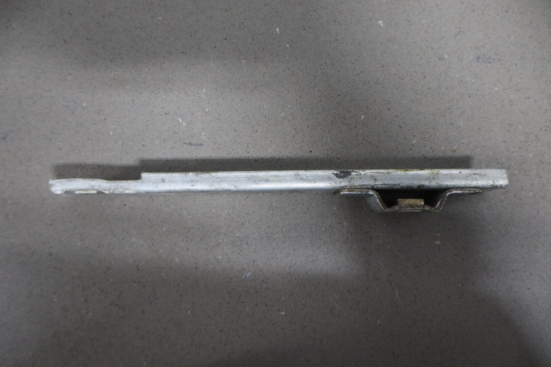 2004 - 2006 Pontiac GTO Left Front Door Regulator 92178256 OEM