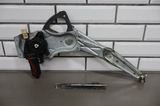 2004 - 2006 Pontiac GTO Left Front Door Regulator 92178256 OEM