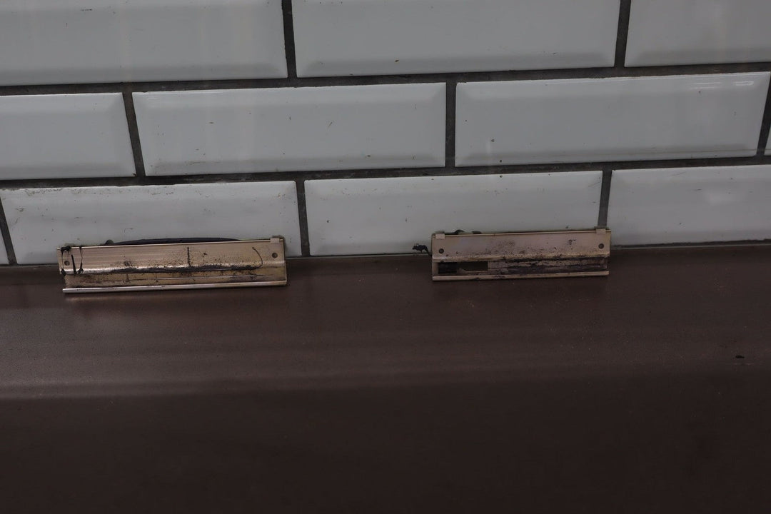 2004 - 2006 Pontiac GTO Left Front Door Window 92177510 OEM