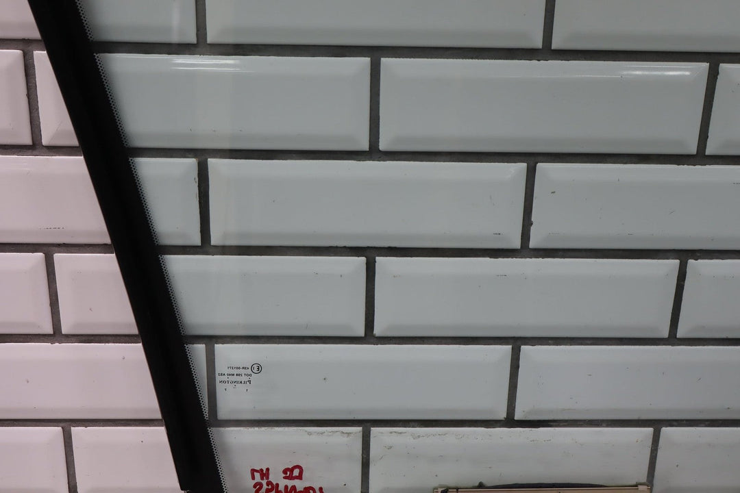 2004 - 2006 Pontiac GTO Left Front Door Window 92177510 OEM