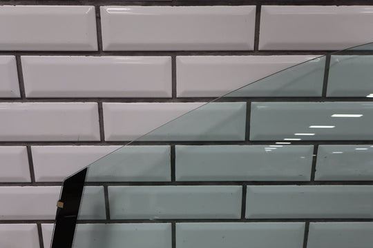 2004 - 2006 Pontiac GTO Left Front Door Window 92177510 OEM