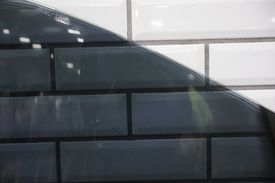 2004 - 2006 Pontiac GTO Left Front Door Window 92177510 OEM