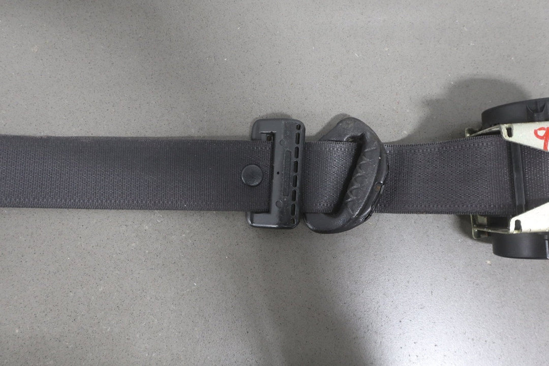 2004 - 2006 Pontiac GTO Left Front Seat Belt Black 812 88987835
