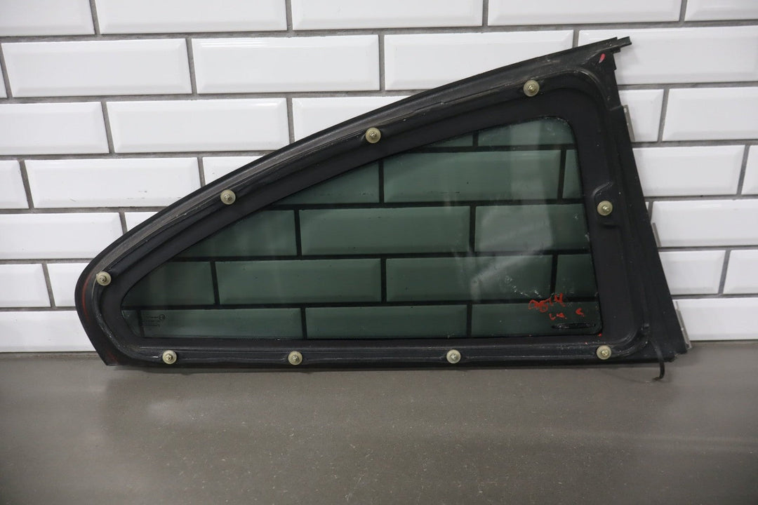 2004 - 2006 Pontiac GTO Left Quarter Window 92202901
