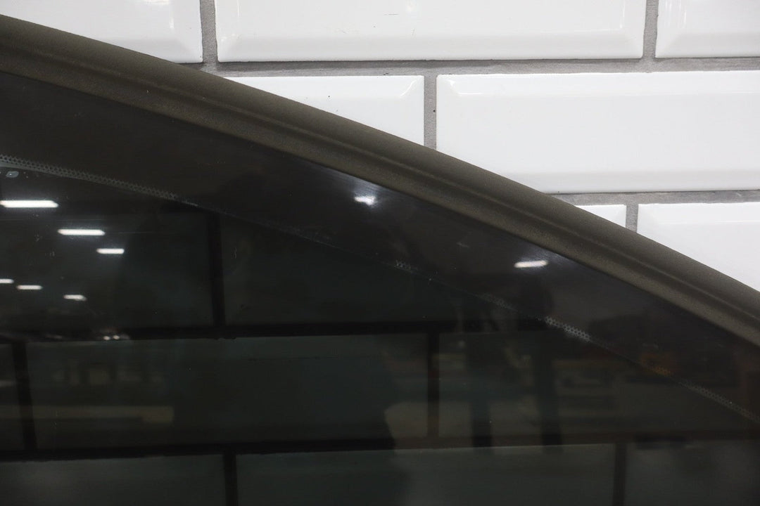 2004 - 2006 Pontiac GTO Left Quarter Window 92202901