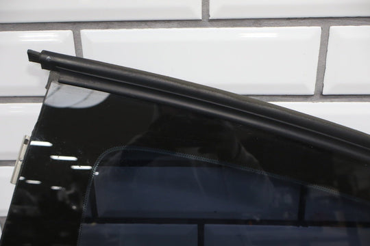 2004 - 2006 Pontiac GTO Left Quarter Window 92202901
