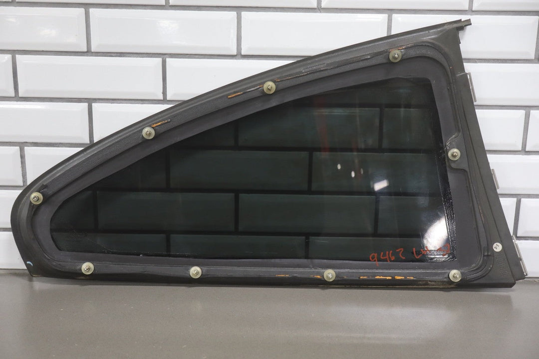 2004 - 2006 Pontiac GTO Left Quarter Window 92202901