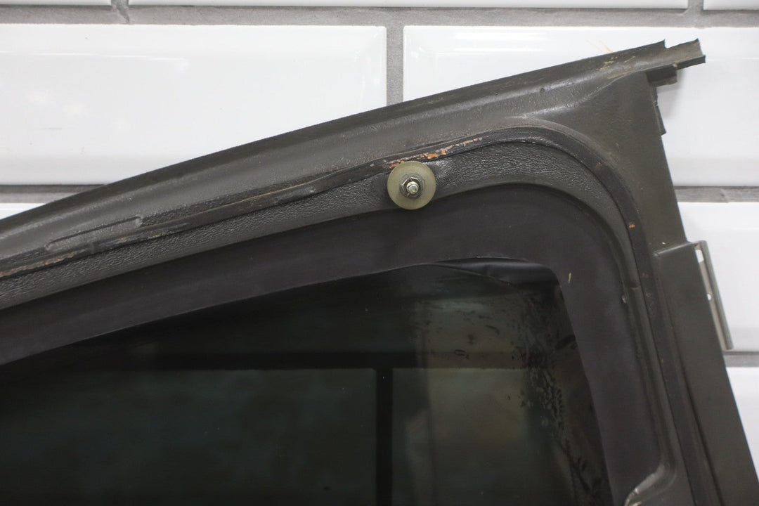 2004 - 2006 Pontiac GTO Left Quarter Window 92202901