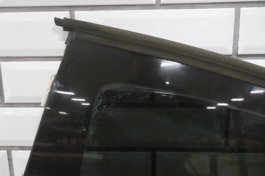 2004 - 2006 Pontiac GTO Left Quarter Window 92202901