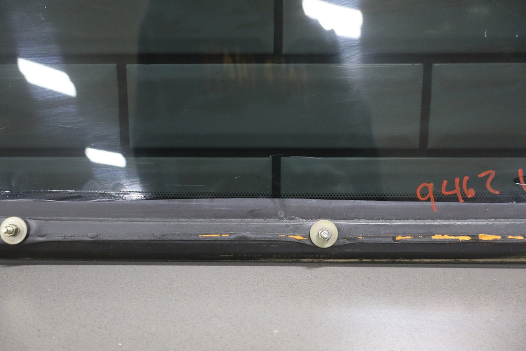 2004 - 2006 Pontiac GTO Left Quarter Window 92202901