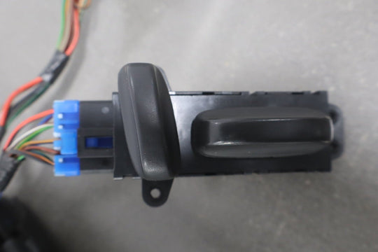 2004 - 2006 Pontiac GTO Passenger Power Seat Track OEM