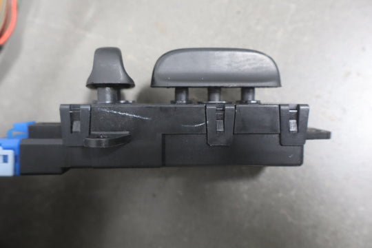 2004 - 2006 Pontiac GTO Passenger Power Seat Track OEM