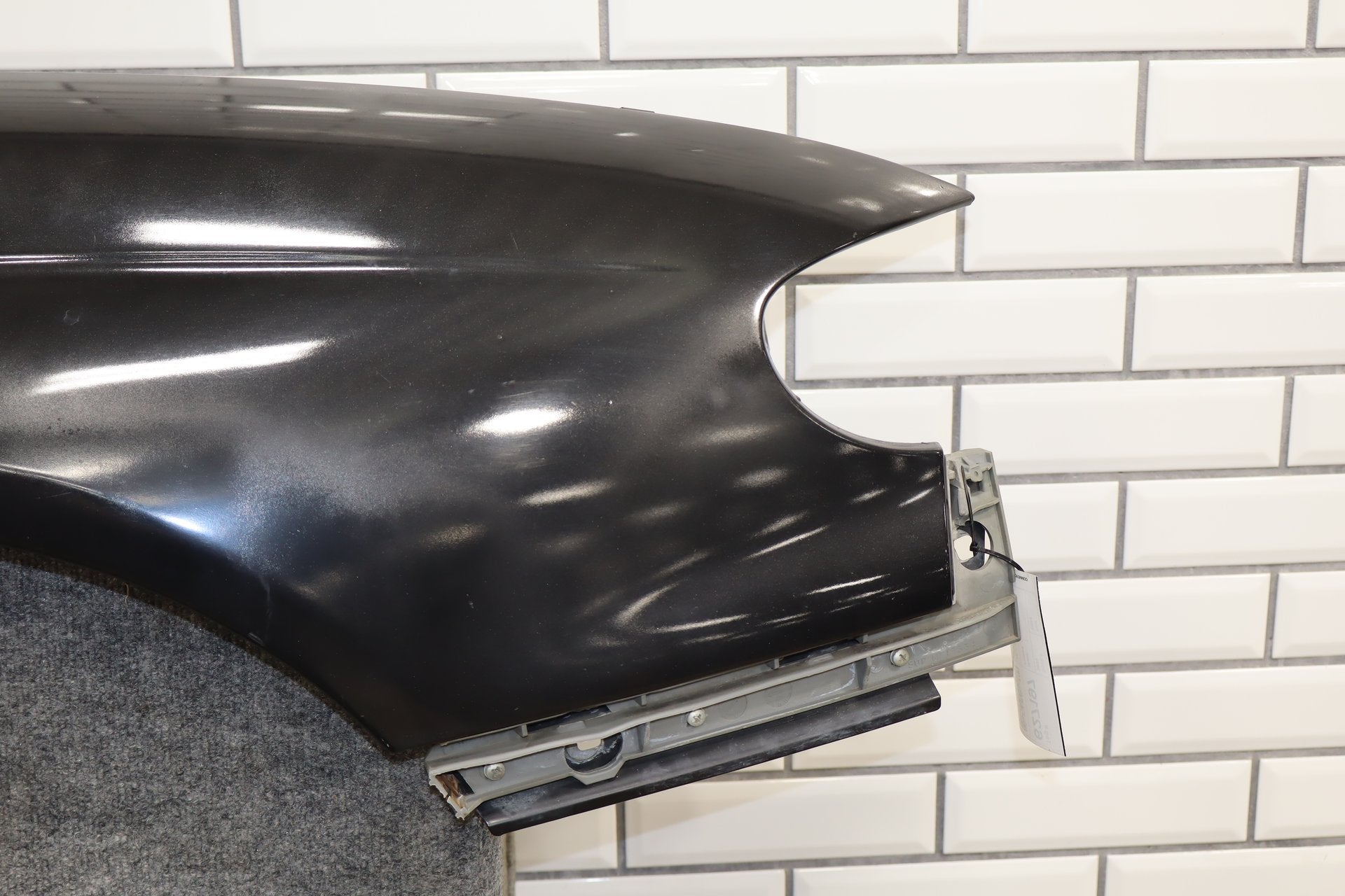 2004-2006 Pontiac GTO Right Fender Phantom Black 41