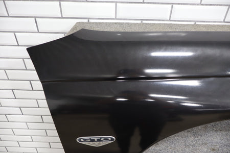 2004-2006 Pontiac GTO Right Fender Phantom Black 41