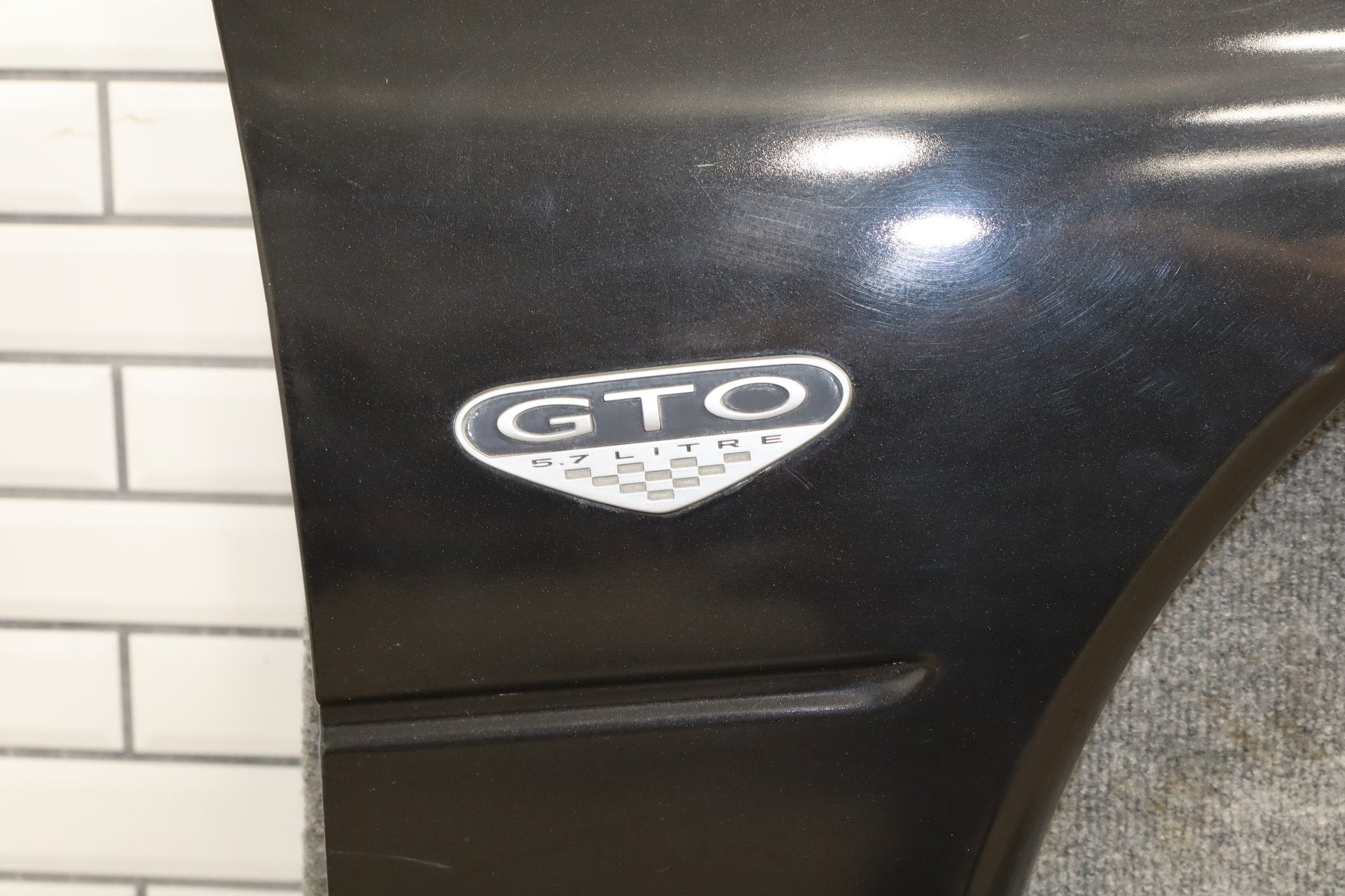 2004-2006 Pontiac GTO Right Fender Phantom Black 41