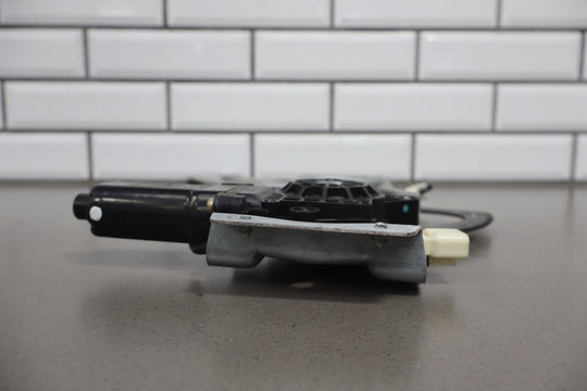 2004 - 2006 Pontiac GTO Right Front Door Regulator 92178259 OEM