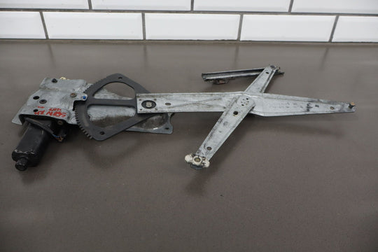 2004 - 2006 Pontiac GTO Right Front Door Regulator 92178259 OEM