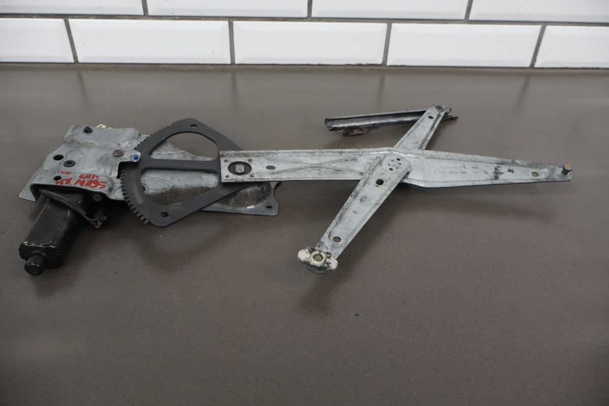 2004-2006 Pontiac GTO Right Front Door Regulator 92178259 OEM