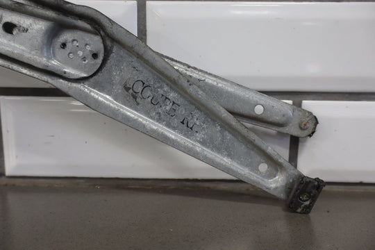 2004 - 2006 Pontiac GTO Right Front Door Regulator 92178259 OEM