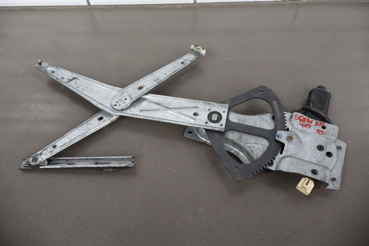 2004-2006 Pontiac GTO Right Front Door Regulator 92178259 OEM