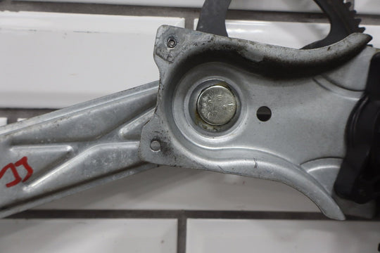 2004 - 2006 Pontiac GTO Right Front Door Regulator 92178259 OEM