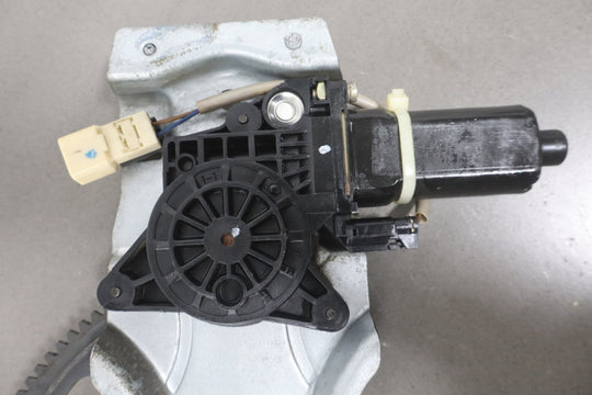 2004 - 2006 Pontiac GTO Right Front Door Regulator 92178259 OEM