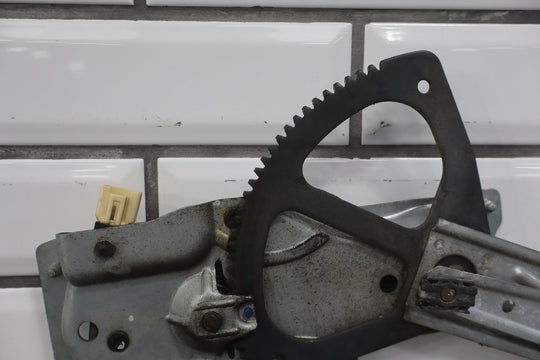 2004 - 2006 Pontiac GTO Right Front Door Regulator 92178259 OEM