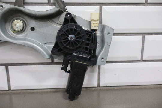 2004 - 2006 Pontiac GTO Right Front Door Regulator 92178259 OEM