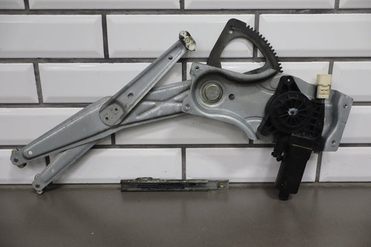 2004 - 2006 Pontiac GTO Right Front Door Regulator 92178259 OEM