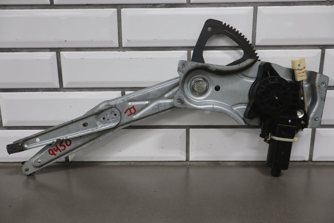 2004 - 2006 Pontiac GTO Right Front Door Regulator 92178259 OEM