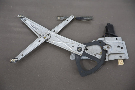 2004 - 2006 Pontiac GTO Right Front Door Regulator 92178259 OEM