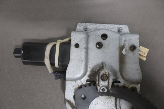 2004 - 2006 Pontiac GTO Right Front Door Regulator 92178259 OEM