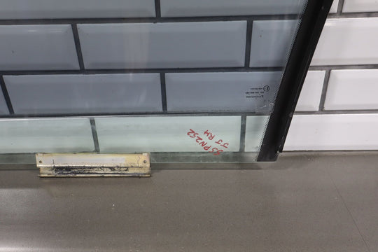 2004 - 2006 Pontiac GTO Right Front Door Window 92092783