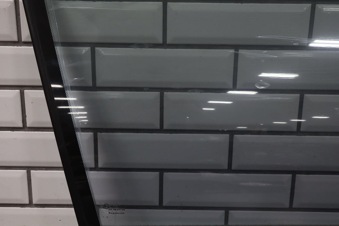 2004 - 2006 Pontiac GTO Right Front Door Window 92092783