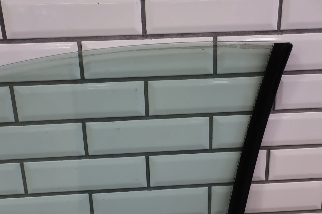 2004 - 2006 Pontiac GTO Right Front Door Window 92092783