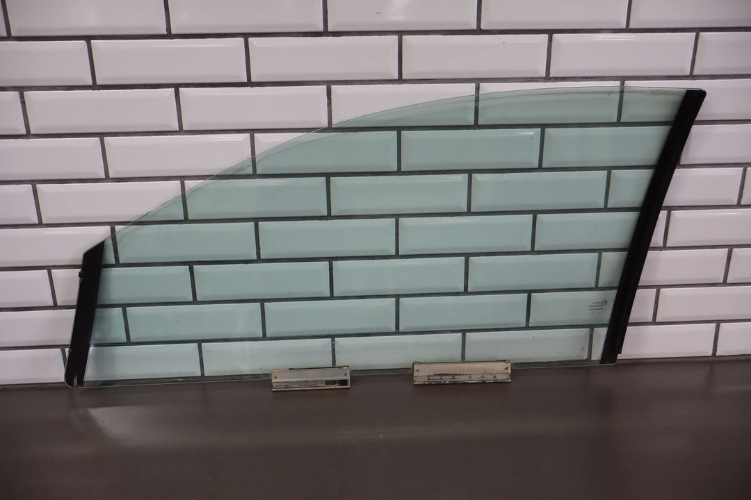 2004 - 2006 Pontiac GTO Right Front Door Window 92092783