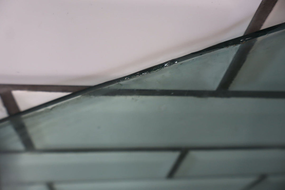 2004 - 2006 Pontiac GTO Right Front Door Window 92092783