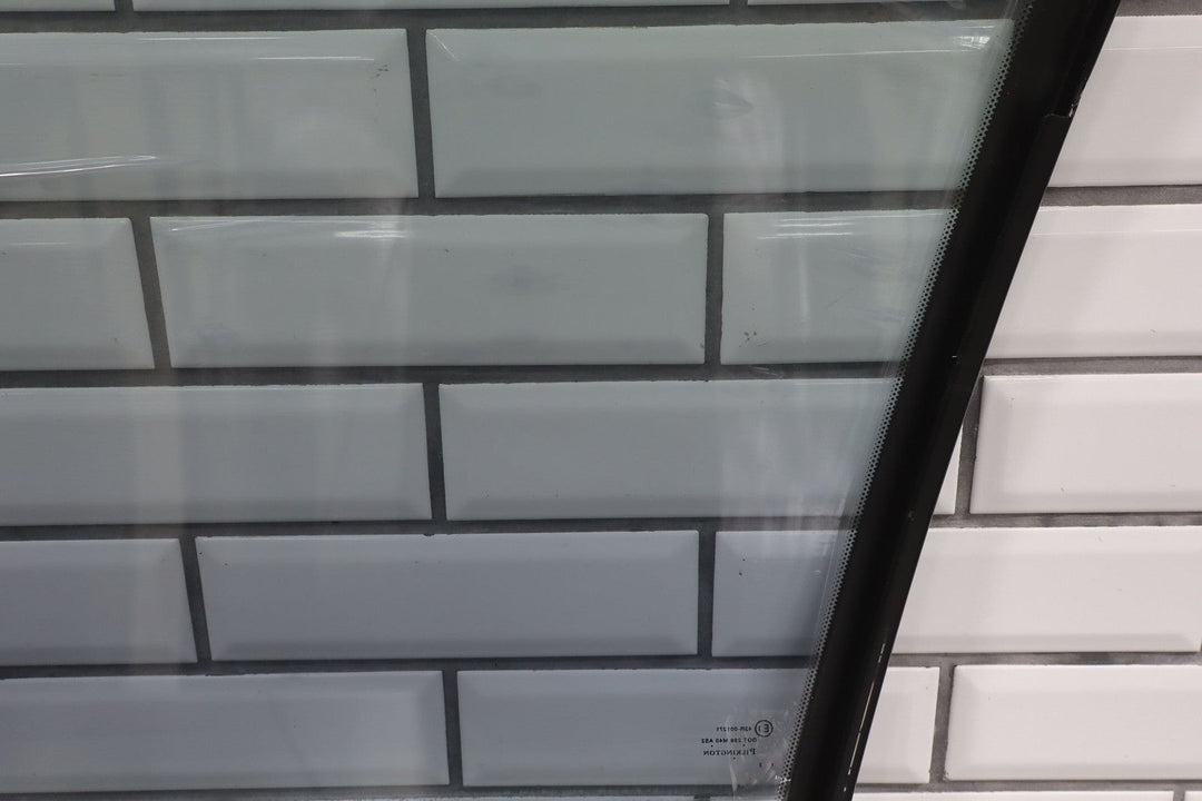 2004 - 2006 Pontiac GTO Right Front Door Window 92092783