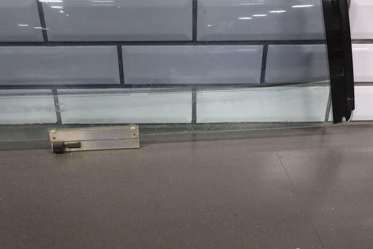 2004 - 2006 Pontiac GTO Right Front Door Window 92092783