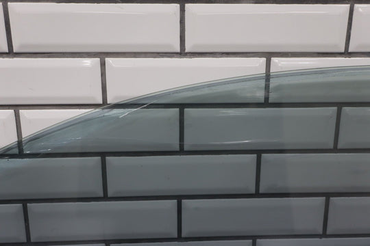 2004 - 2006 Pontiac GTO Right Front Door Window 92092783